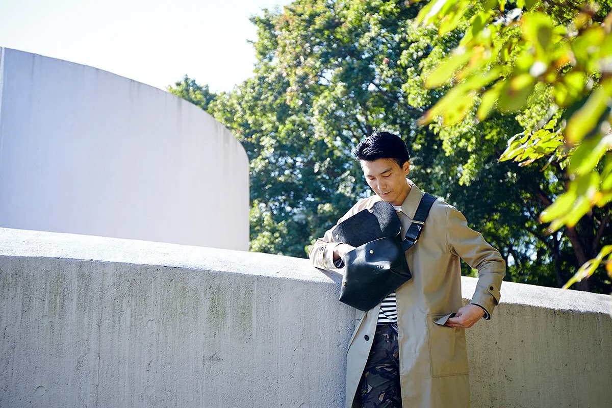 メッセンジャーバッグ (S)/LS-BLACK-FAS