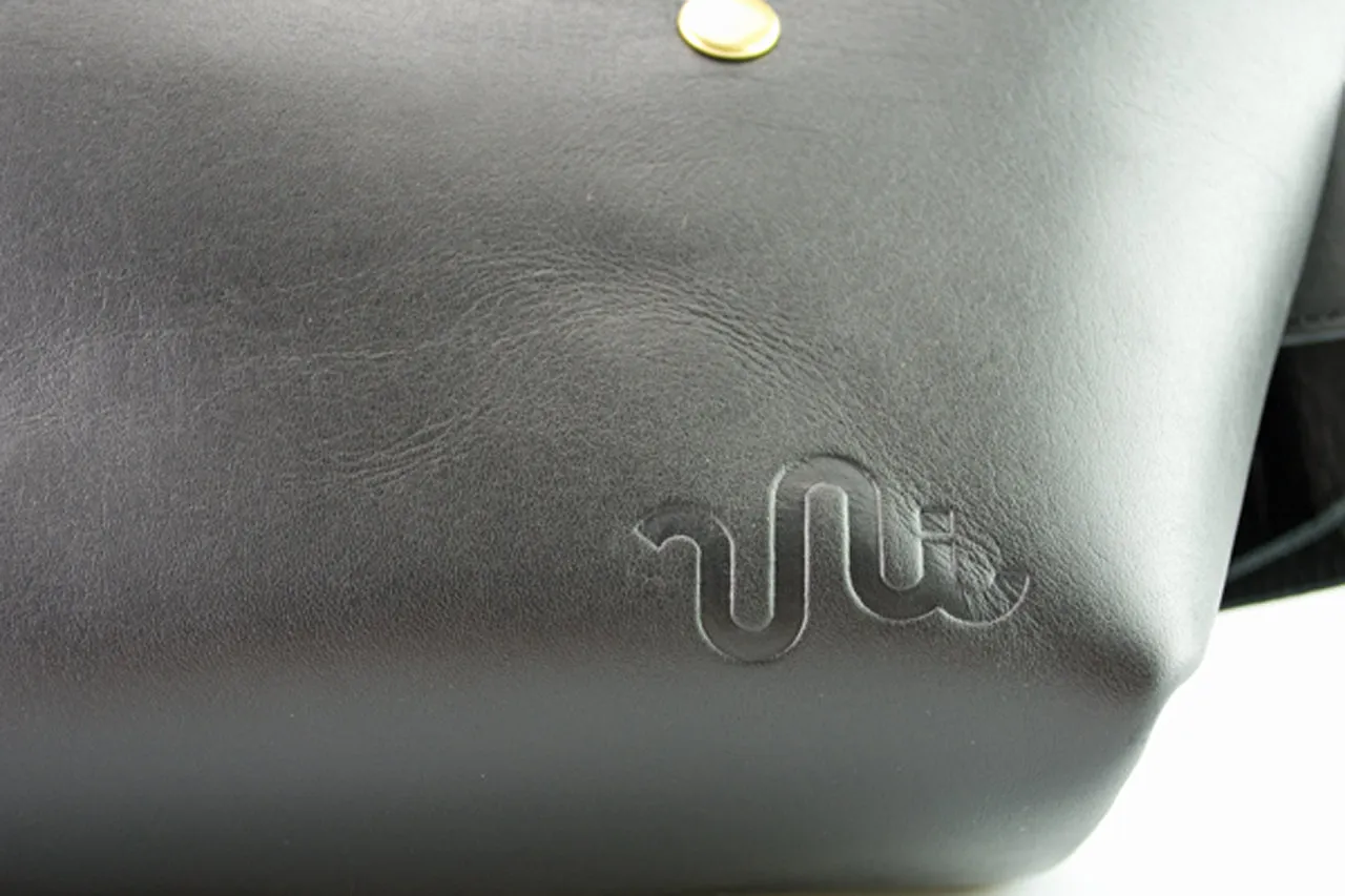 メッセンジャーバッグ (S)/LS-BLACK-FAS