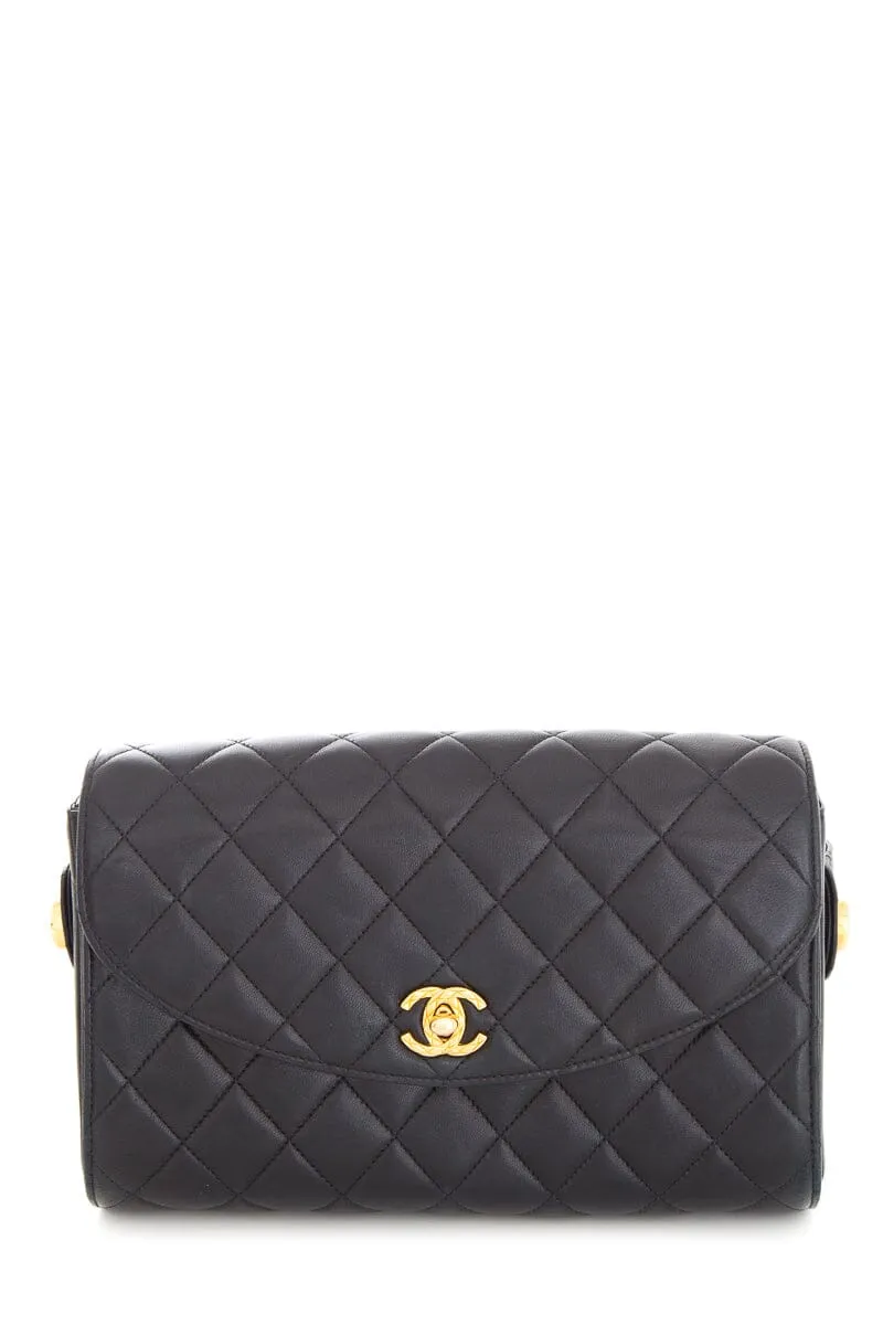 Chanel Vintage 1991 Black Quilted Lambskin Flap Crossbody Handbag with Gold Hardware