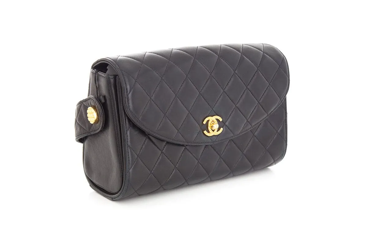 Chanel Vintage 1991 Black Quilted Lambskin Flap Crossbody Handbag with Gold Hardware