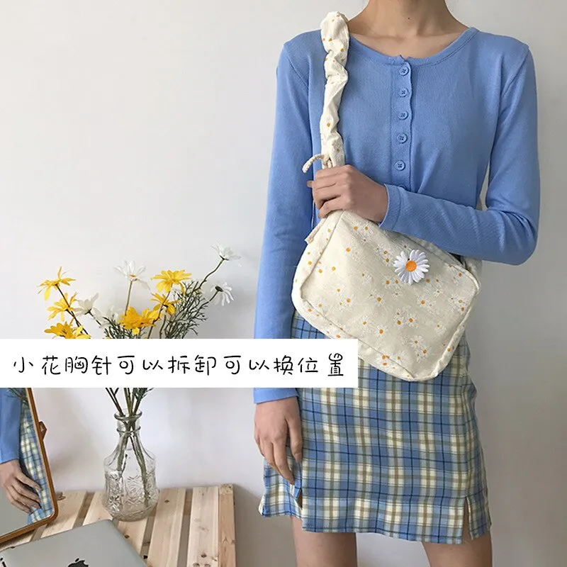 Christmas Gift Women Canvas Shoulder Bags Embossed Daisy Design Ladies Floral Handbag Casual Tote Literary Books Bag Shopping Bag For Girls