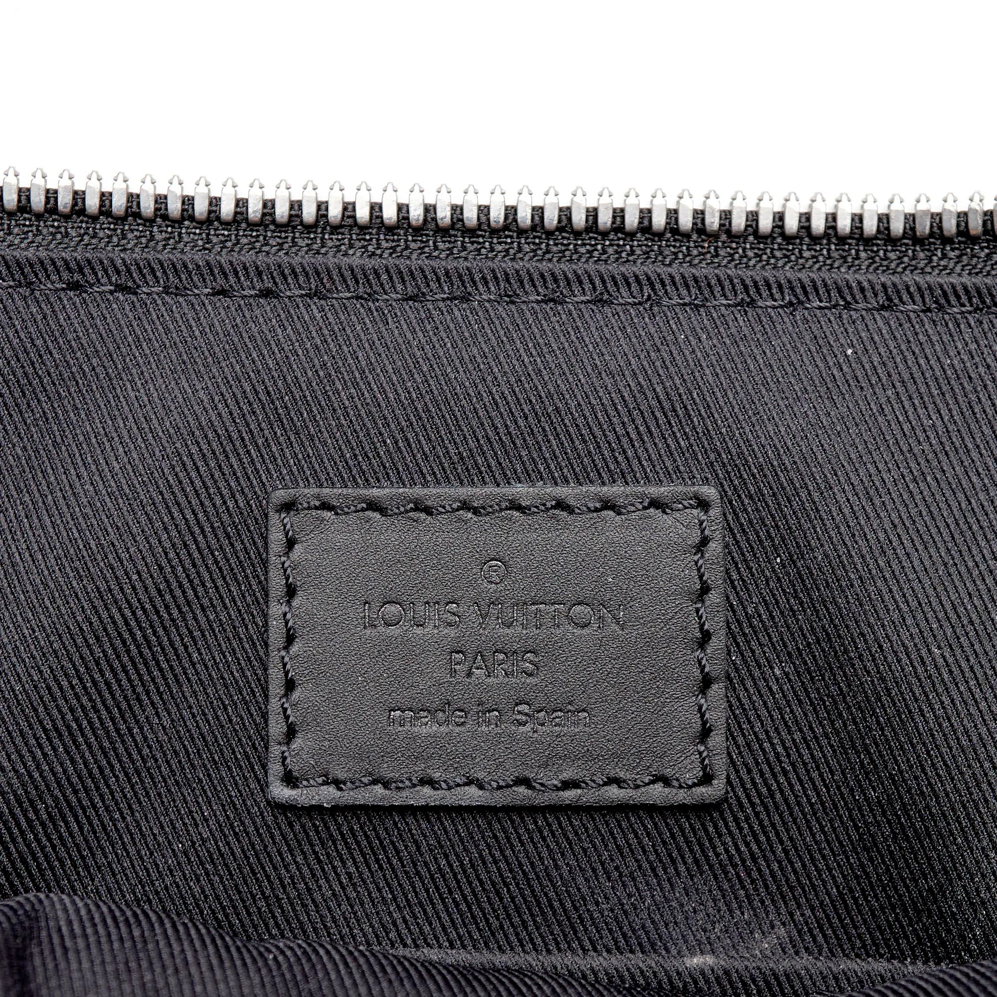 LOUIS VUITTON Damier Infini Discovery Messenger BB in Onyx.