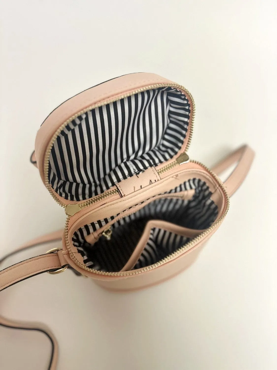 R9473 Bucket Bag/Crossbody