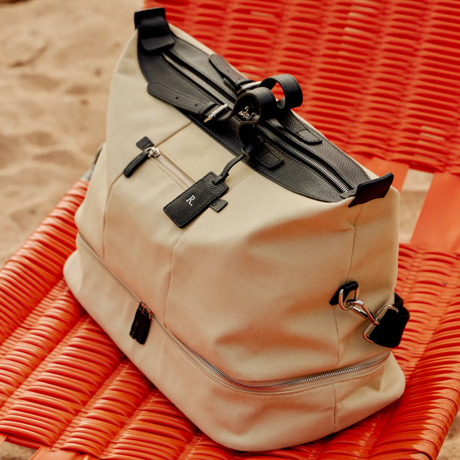 The Weekender Bag สี Smart Black